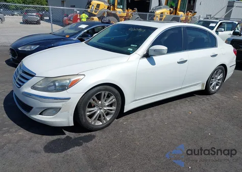 2012 Hyundai Genesis 3.8 z USA, uszkodzony, nr VIN KMHGC4DD0CU185198